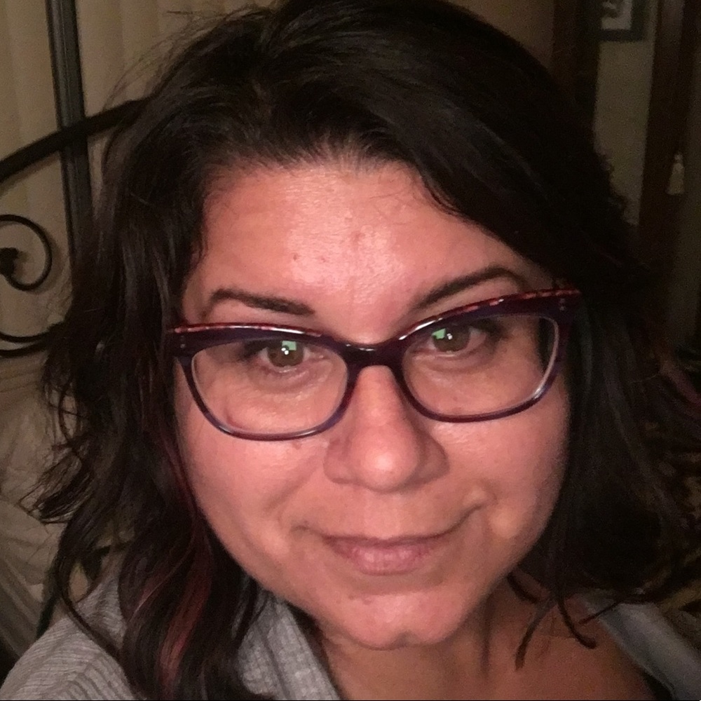 Meet your Posher, Nicole